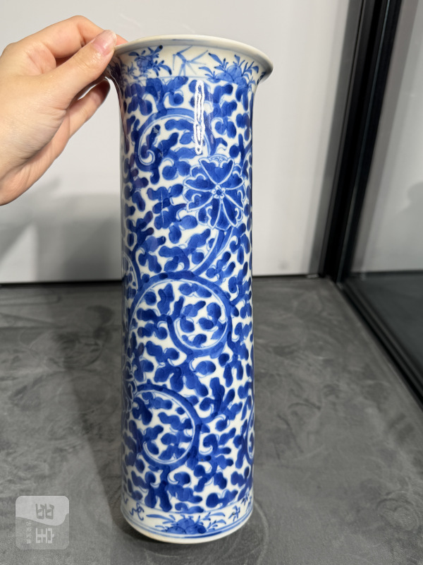 清晚期青花缠枝花卉纹帽筒 - 图2